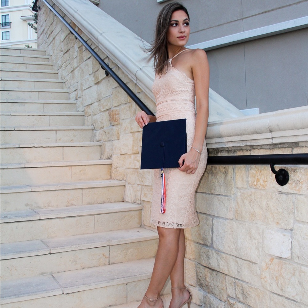Elegant Marciano Dress!👗✨